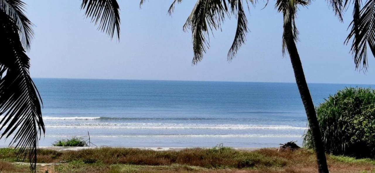 Corniche Beach Resort Mulappilangād Exterior foto